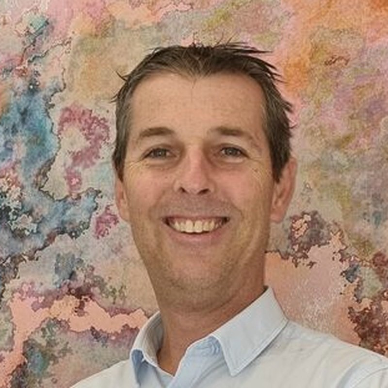 Dr Andrew Nealon
